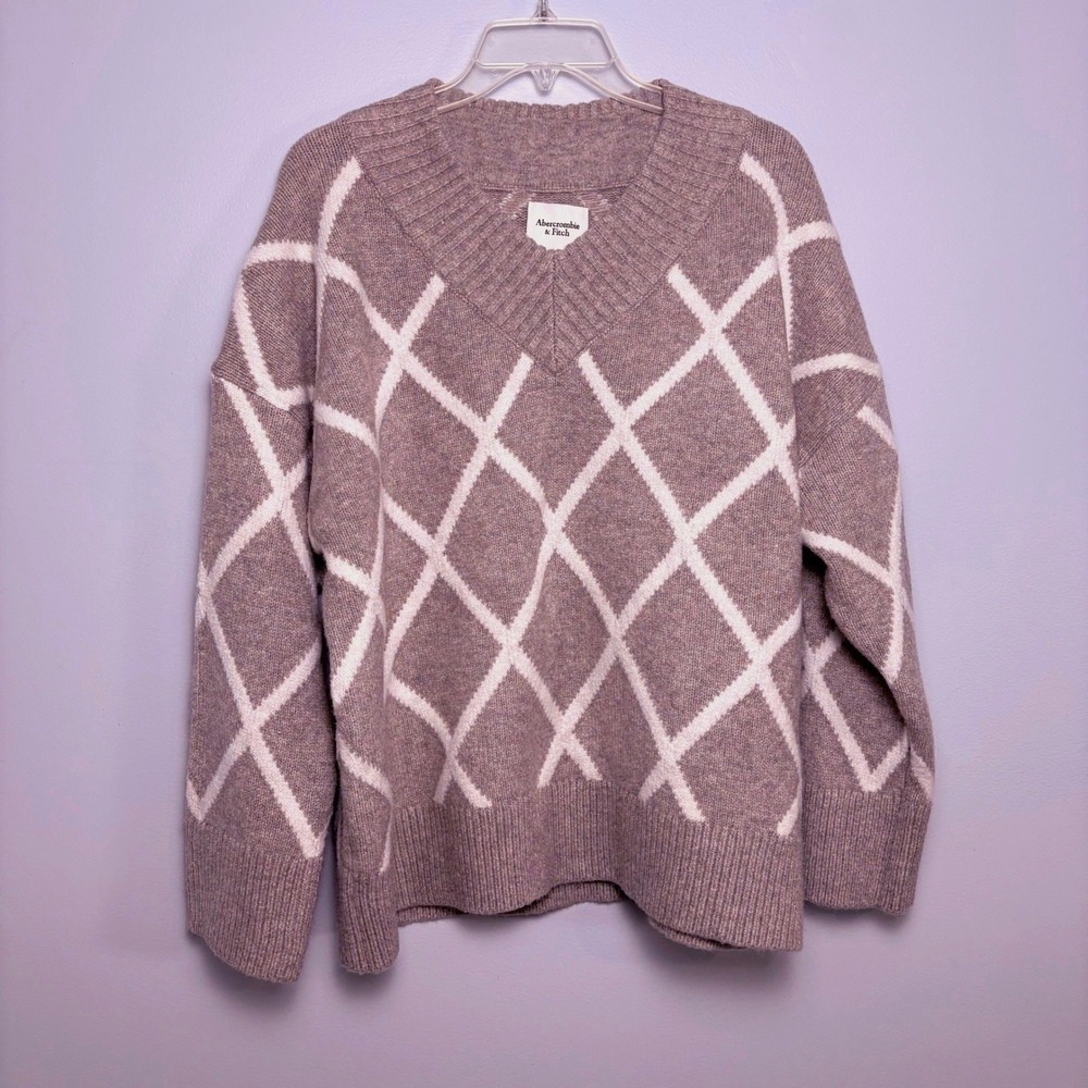 Abercrombie & Fitch Argyle V Neck Sweater Taupe White Women's XL Preppy‎ Cozy